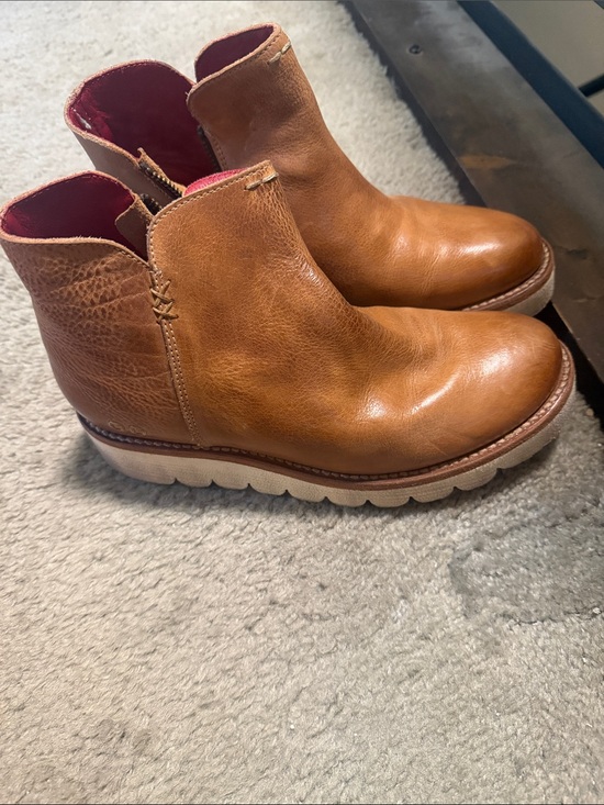 Bed Stu Shoes - Bed Stu Women's Tan Leather Ankle Booties with Red Lining
